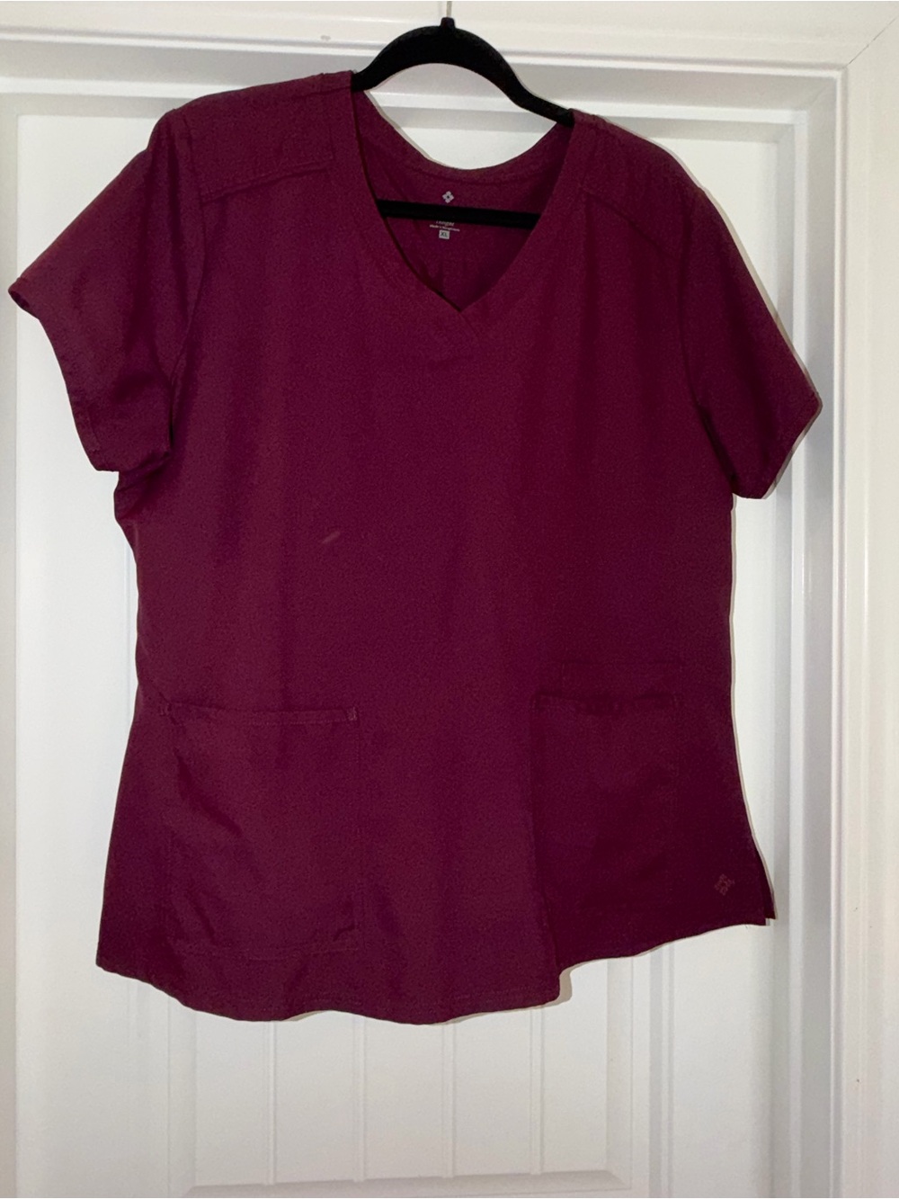 Med Couture Womens V-Neck Scrub Top and Pant Set in Burgundy